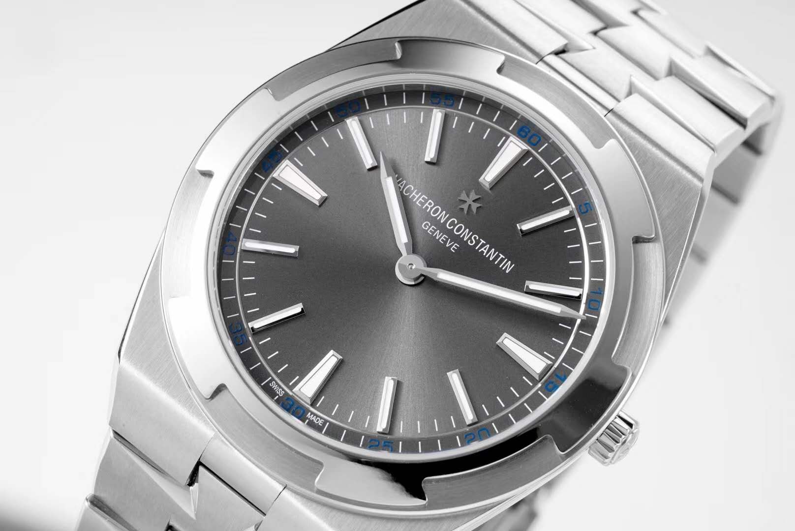 Overseas Grey Dial Ref: 4500V