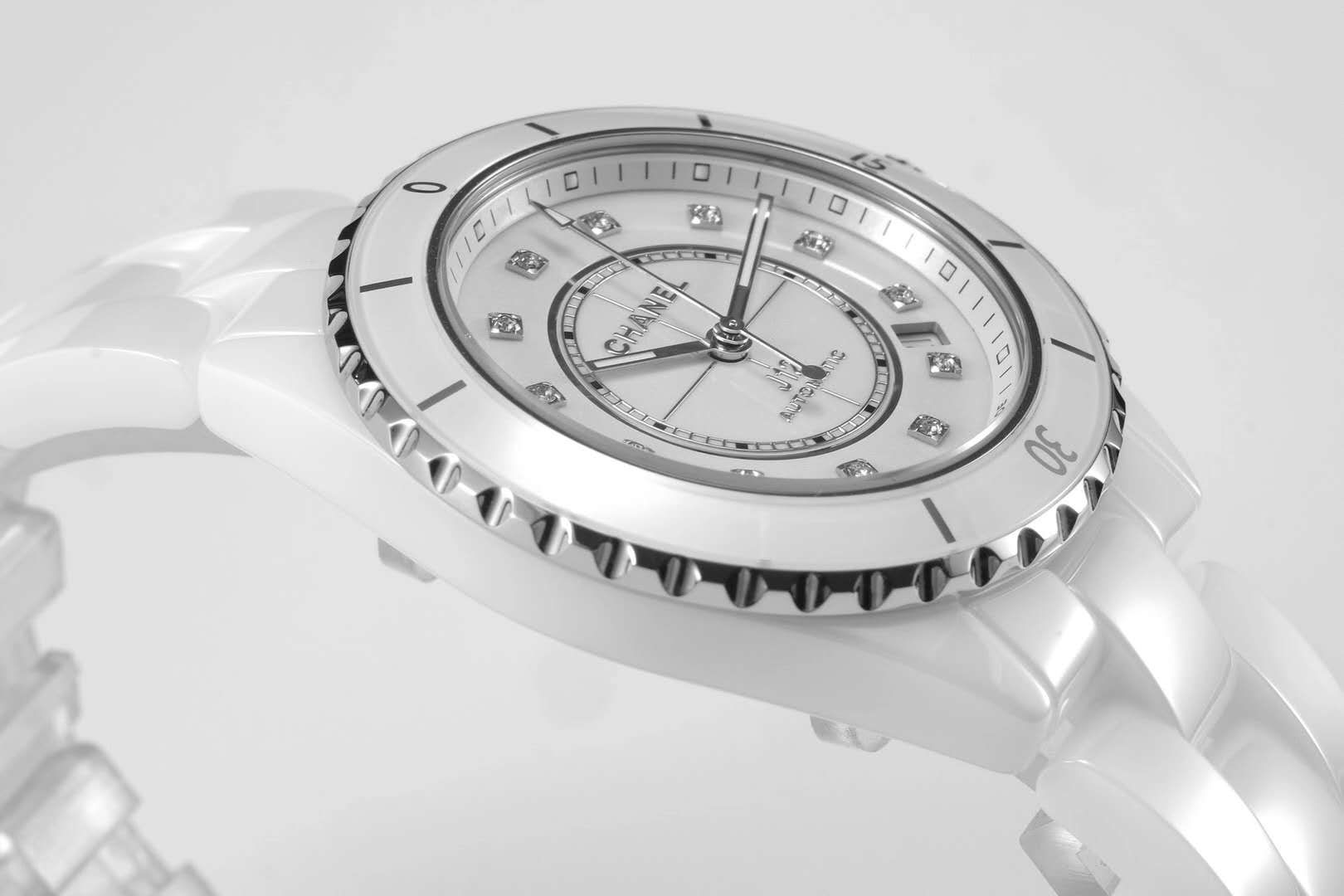 J12 White Ceramic and Steel with D1am0nd Markers Ref: H5705