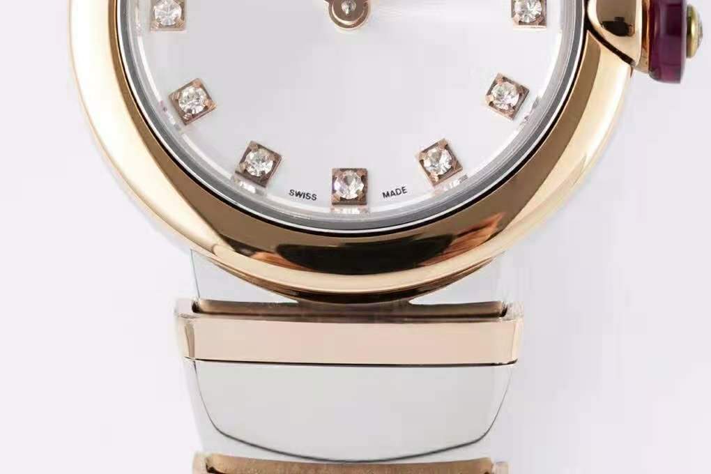 Lvcea Silver Dial in Rose Gold/Steel