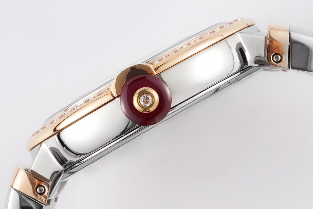 Lvcea Black Dial in Rose Gold/Steel