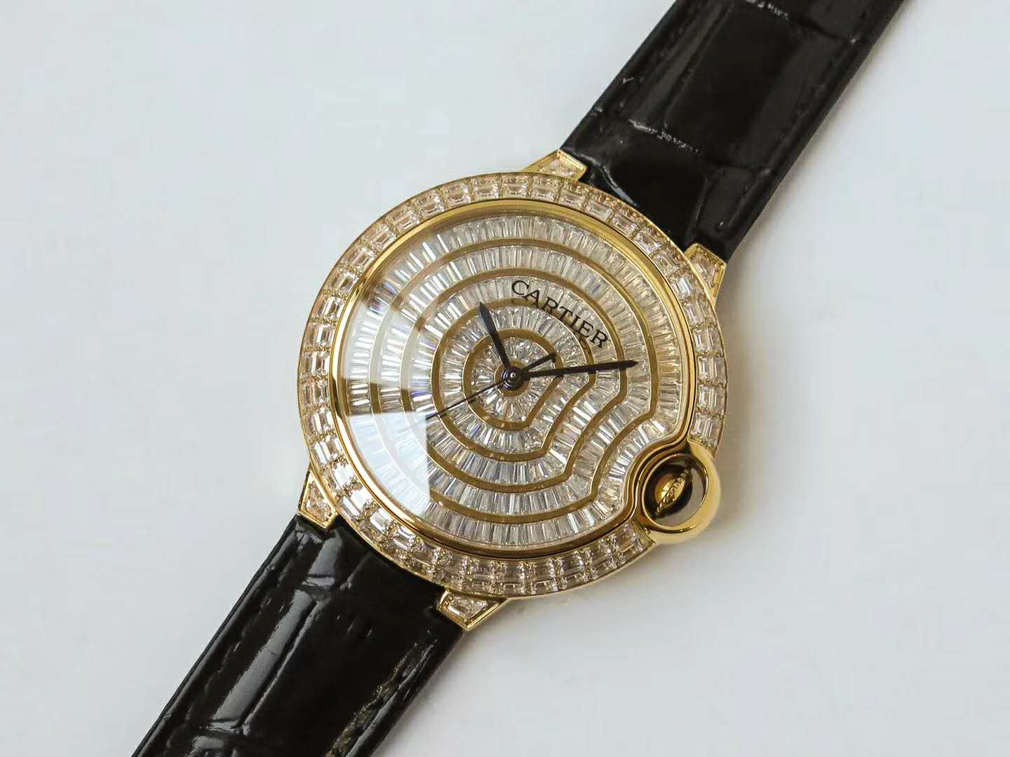 Ballon Bleu de Ca*t1er 42mm D1am0nd Paved Dial in Yellow Gold