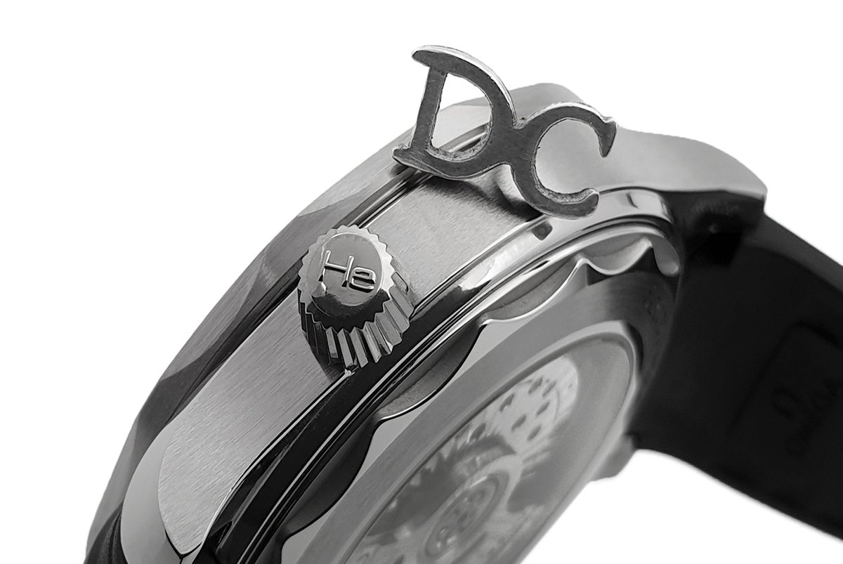 Seamaster Diver 300M Co-Axial Master Chronometer White Dial on Black Rubber Strap